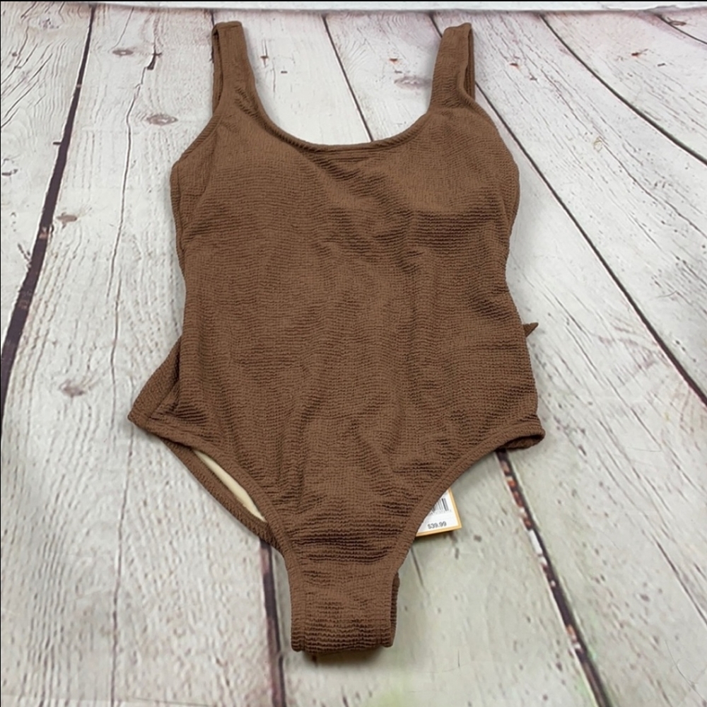 NWT Kona sol brown crinkle one piece swimsuit med